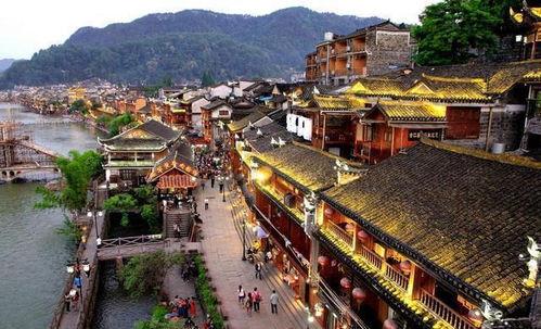 凤凰古城小姐姐爆料视频,古城背后的故事与风情 第3张 凤凰古城小姐姐爆料视频,古城背后的故事与风情 第3张